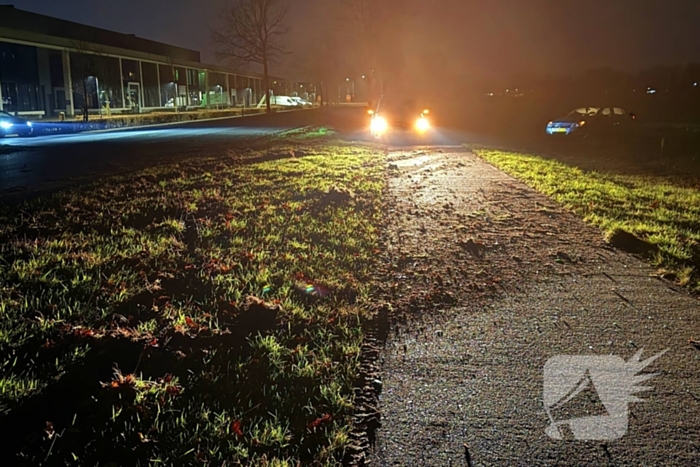 Auto vliegt uit bocht, Bestuurder aangehouden