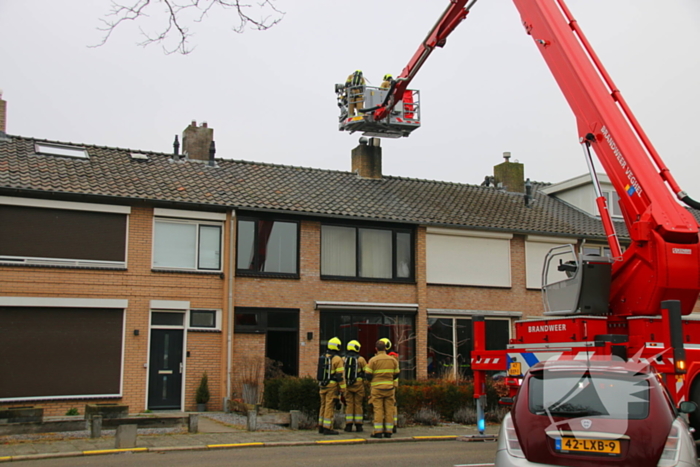 Schoorsteenbrand, brandweer grijpt snel in