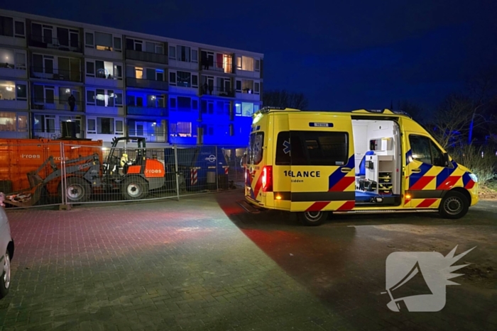 Kind bekneld onder pallet stenen