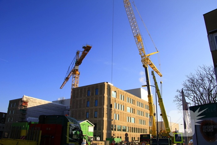 Torenkraan bij nieuwbouw ziekenhuis wordt verwijderd