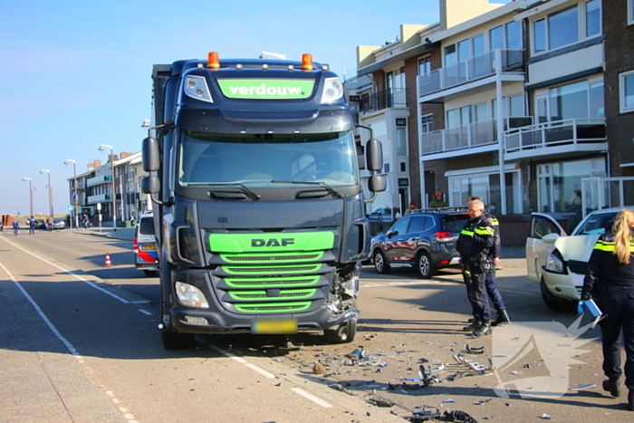 Ongeval tussen vrachtwagen en personenauto