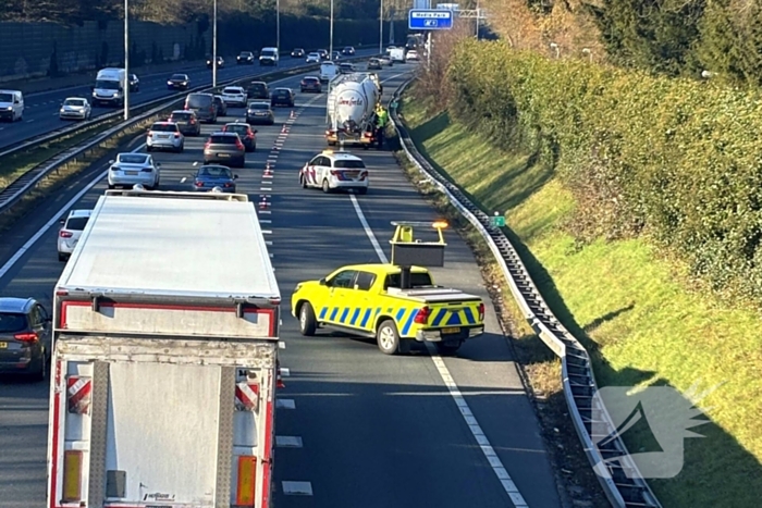 Botsing tussen personenwagen en vrachtwagen