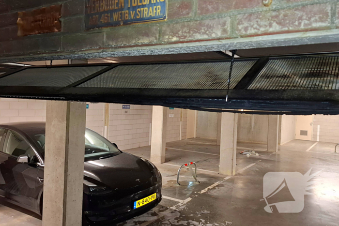 Brandweer ingezet voor brandende kerstboom