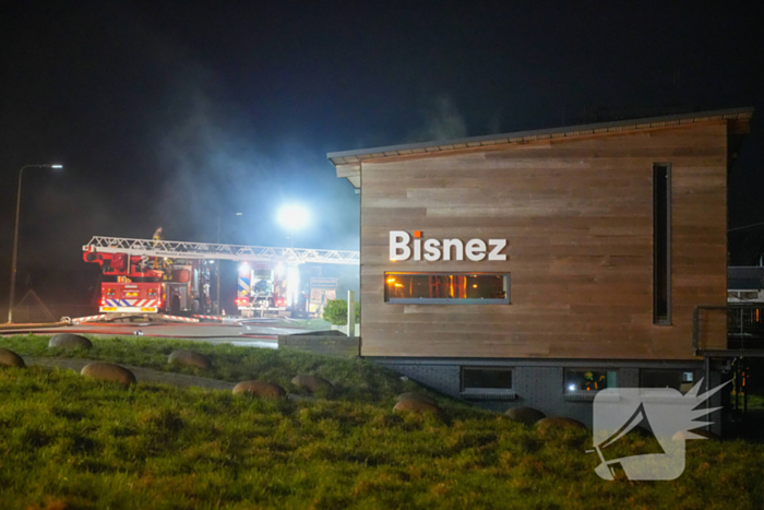 Veel schade door brand in bedrijfspand