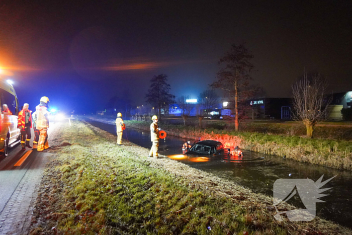 Auto in het water aangetroffen