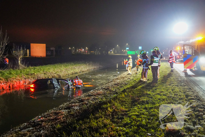 Auto in het water aangetroffen