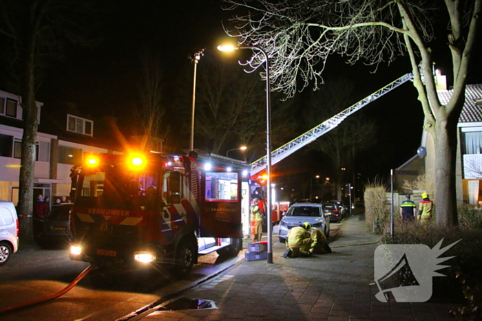 Brand in schoorsteen van woning