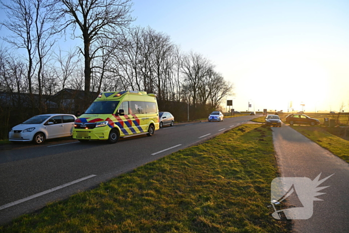Persoon gewond naar ziekenhuis na kopstaart botsing