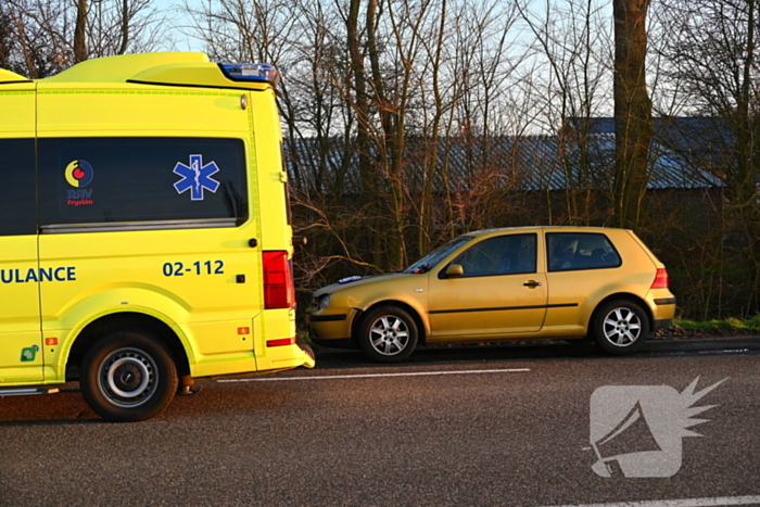 Persoon gewond naar ziekenhuis na kopstaart botsing