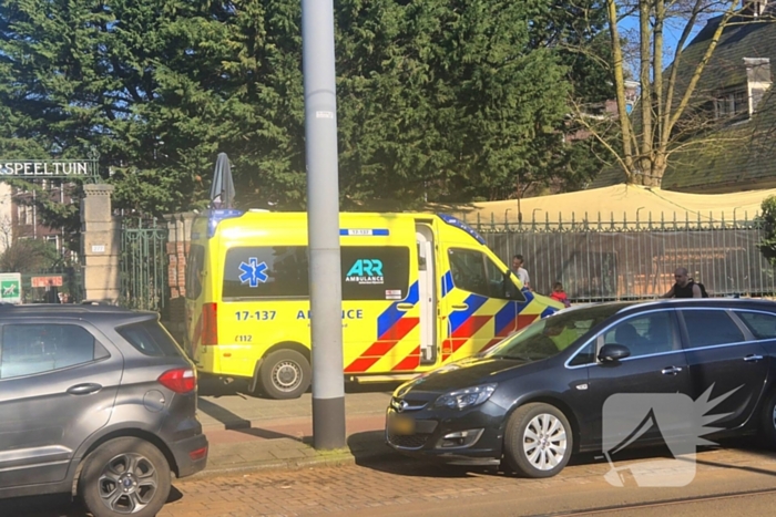 Brandweer bevrijdt Kind uit speeltoestel