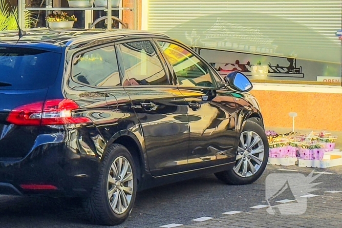 Fatbiker botst tegen auto