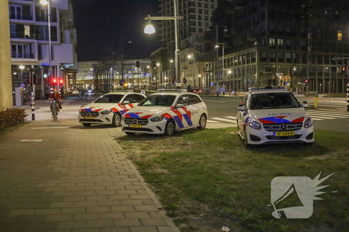 Grote politie-inzet bij hotel voor mogelijke steekincident