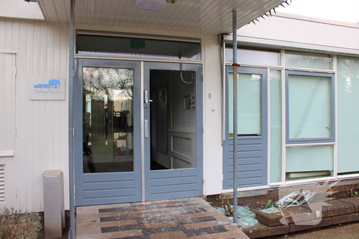 Schade aan buurthuis goed zichtbaar na grote brand