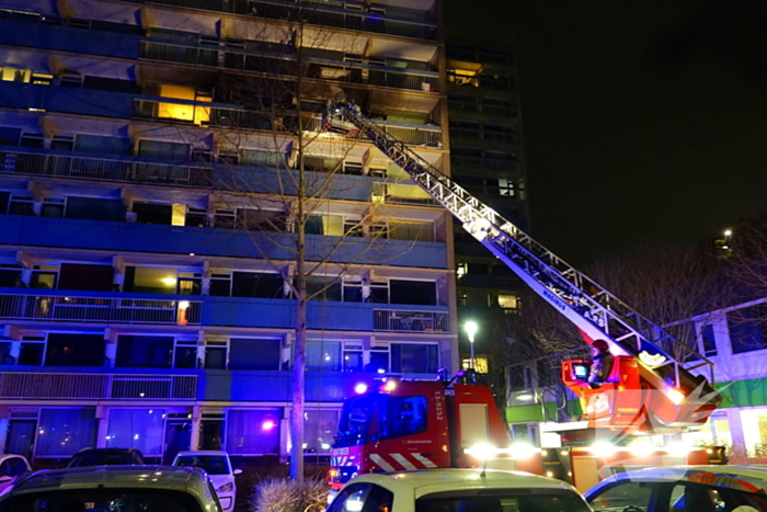 Deel van flat ontruimd wegens grote brand