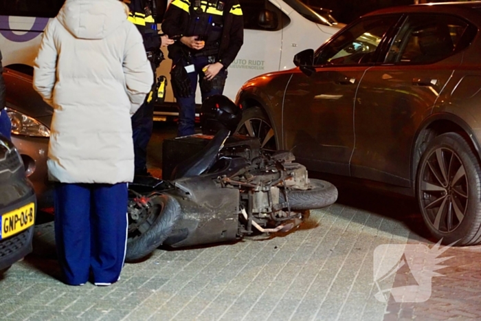 Maaltijdbezorger gewond bij aanrijding