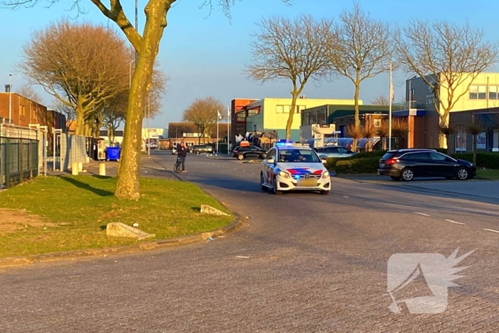 Persoon bekneld in bedrijfspand