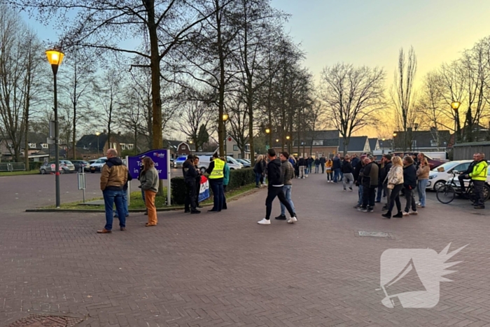 Bewoners demonstreren tegen AZC