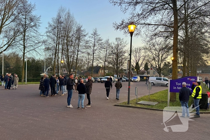 Bewoners demonstreren tegen AZC