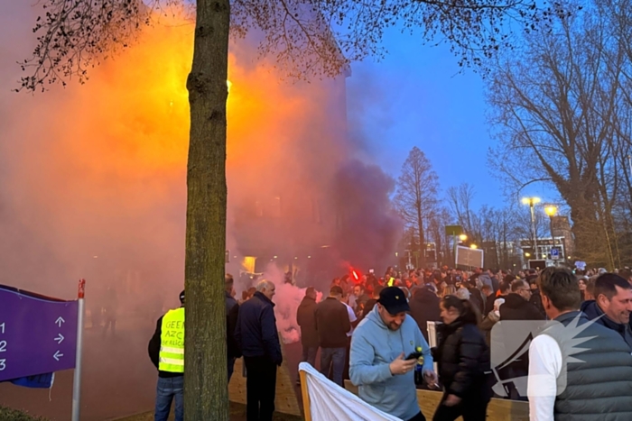 Bewoners demonstreren tegen AZC