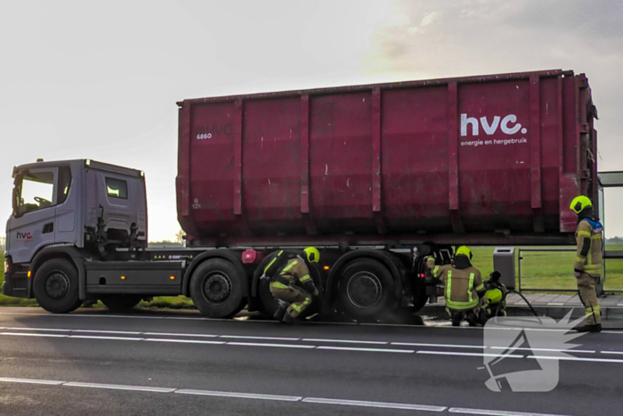 Brandmelding bij vrachtwagen door vastgelopen rem
