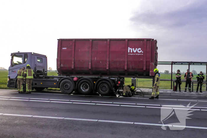 Brandmelding bij vrachtwagen door vastgelopen rem