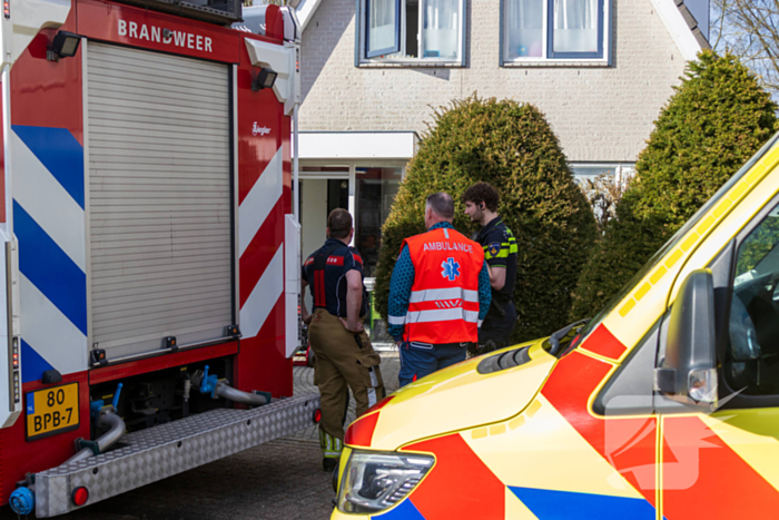 Bewoner naar ziekenhuis na accubrand in woning