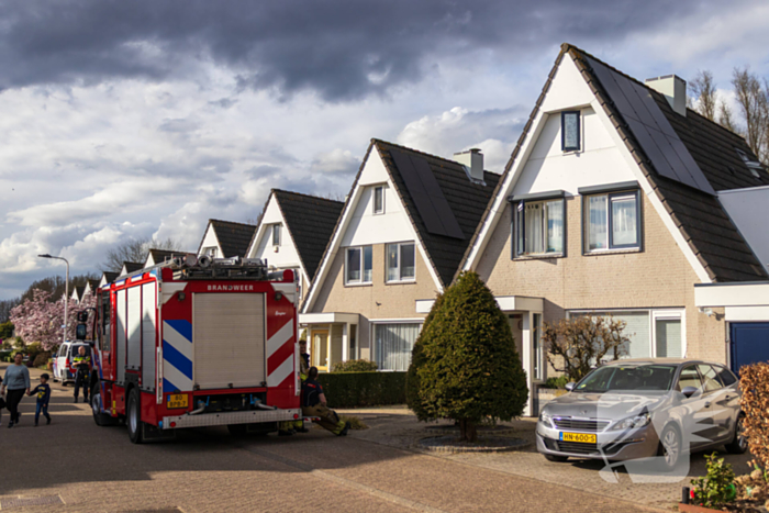 Bewoner naar ziekenhuis na accubrand in woning