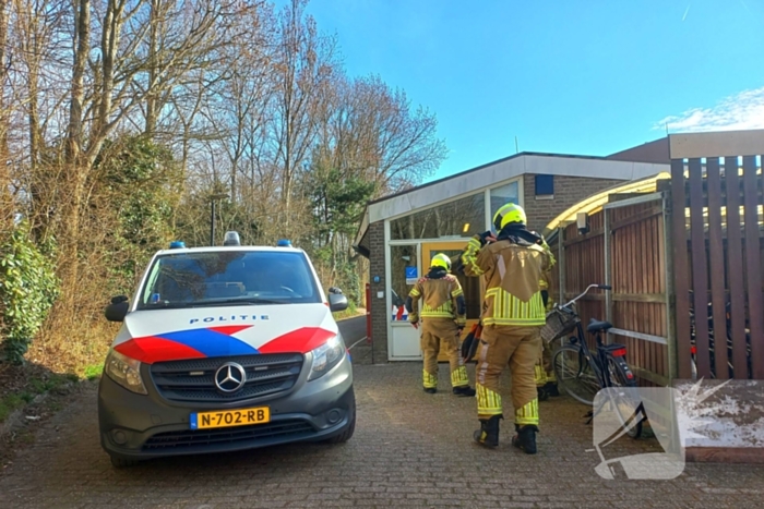 Brandweer ingezet voor brandlucht