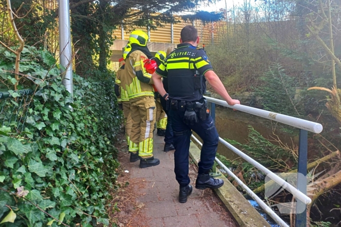 Brandweer blust buitenbrand