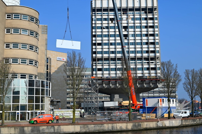 Ontmanteling oud ING kantoor de Paddenstoel in volle gang