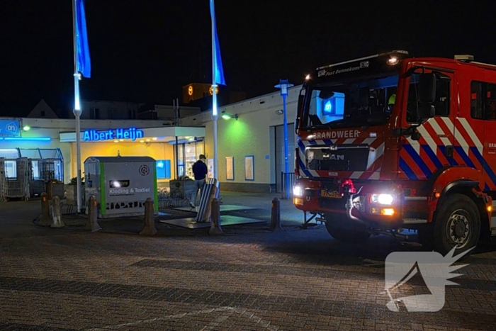 Brandweer onderzoekt gaslucht in supermarkt
