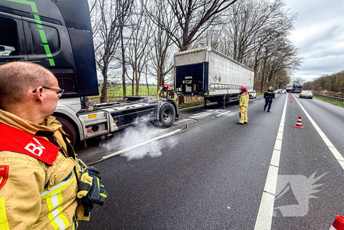 Oververhitte remmen veroorzaken brand in vrachtwagen