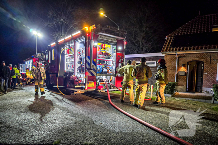 Brand in schuur achter woning