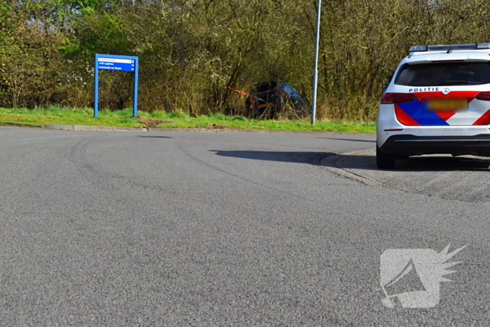 Automobilist spoorloos na te water raken