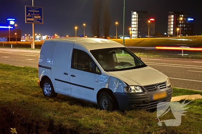 Bestuurder laat voertuig achter na ongeval