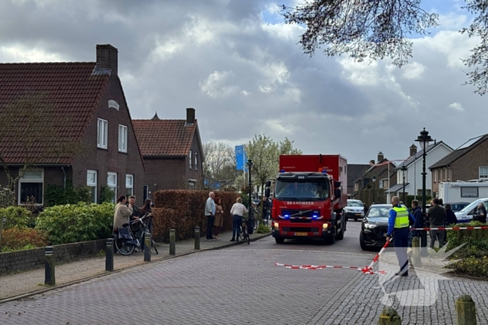 Grote brand bij Villa Maasdonk, rook te zien vanaf A59