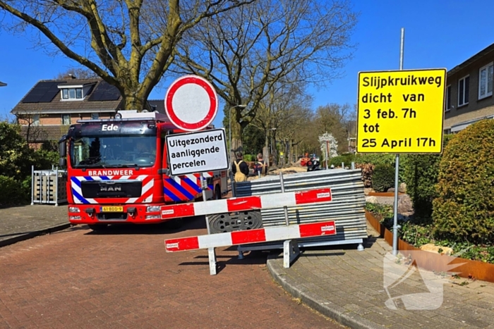 Gas- en waterleiding geraakt bij graafwerkzaamheden