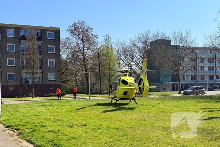 Hulpdiensten waaronder traumateam ingezet voor persoon te water