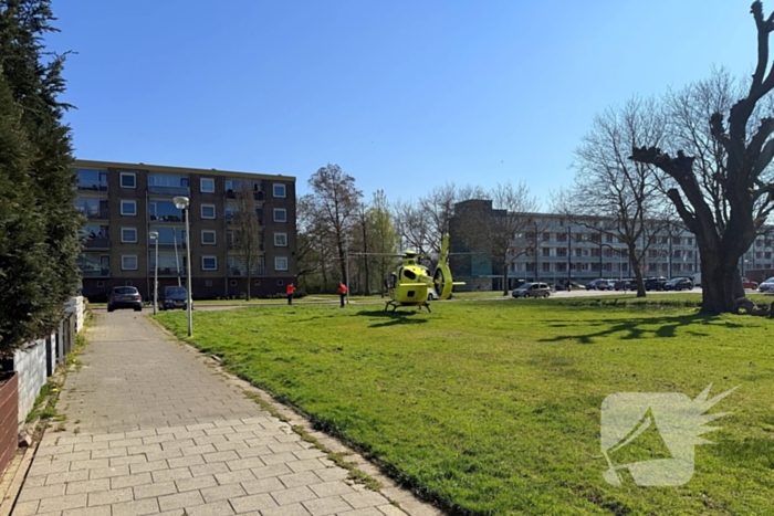Hulpdiensten waaronder traumateam ingezet voor persoon te water
