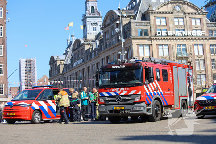 Auto vliegt in brand na ontploffing