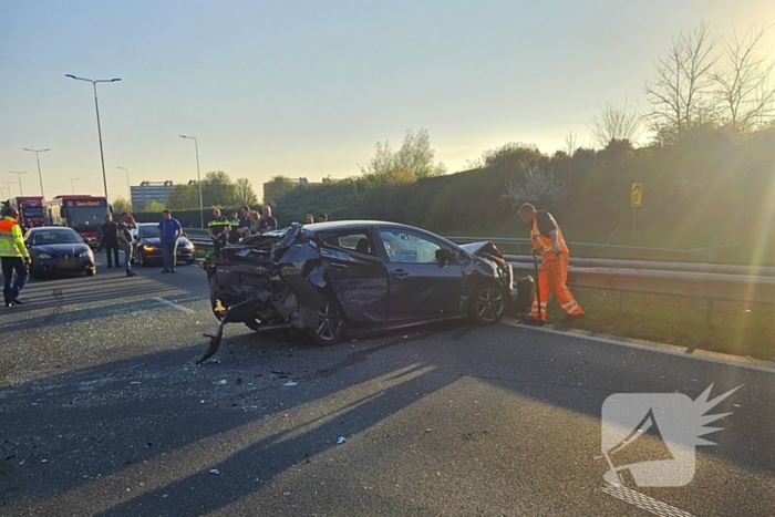 Meerdere voertuigen betrokken bij aanrijding op provincialeweg