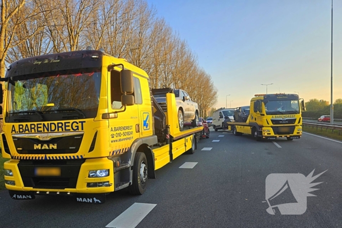 Meerdere voertuigen betrokken bij aanrijding op provincialeweg