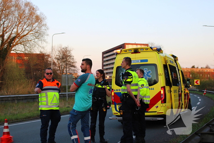 Motorrijder vliegt uit de bocht