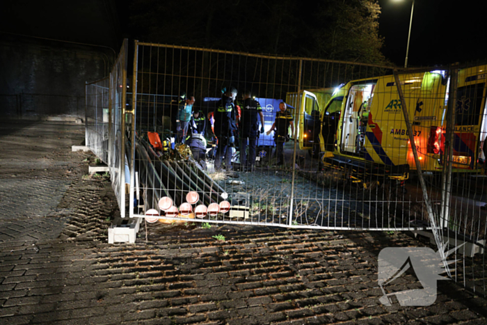 Persoon springt van viaduct bij ruzie na botsing