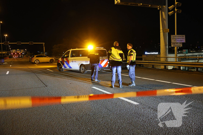 Persoon springt van viaduct bij ruzie na botsing