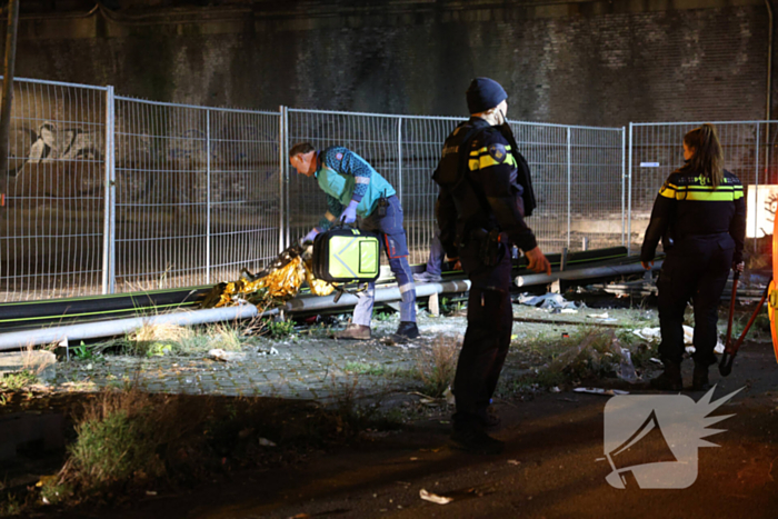 Persoon springt van viaduct bij ruzie na botsing