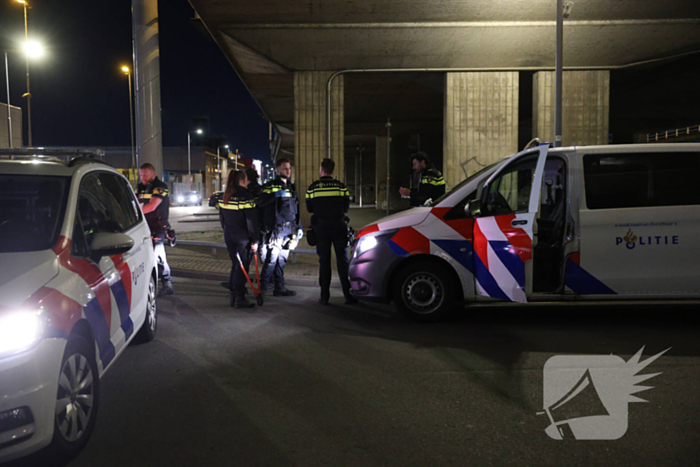 Persoon springt van viaduct bij ruzie na botsing