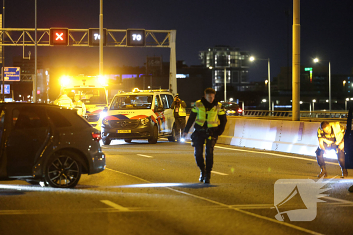 Persoon springt van viaduct bij ruzie na botsing