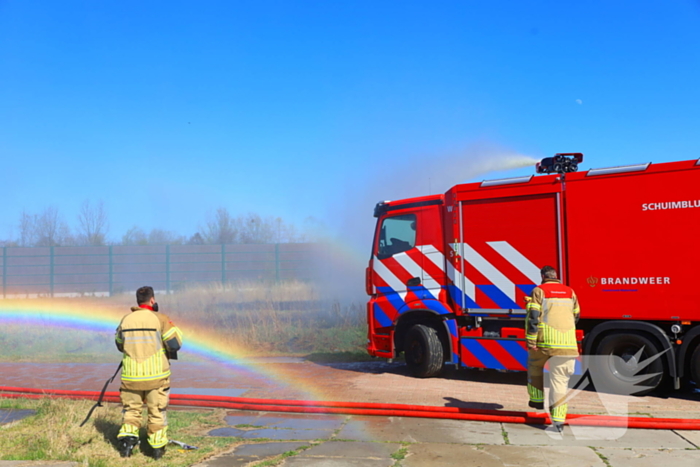 Brand in riet geblust door brandweer