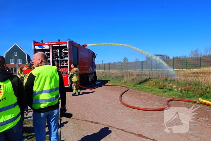 Brand in riet geblust door brandweer